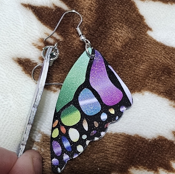 Butterfly Earrings - New- Handmade - Picture 2 of 2